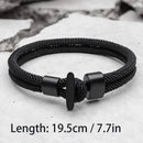 Uma pulseira Milan Line da série Ocean, com um design de corda trançada em formato de âncora